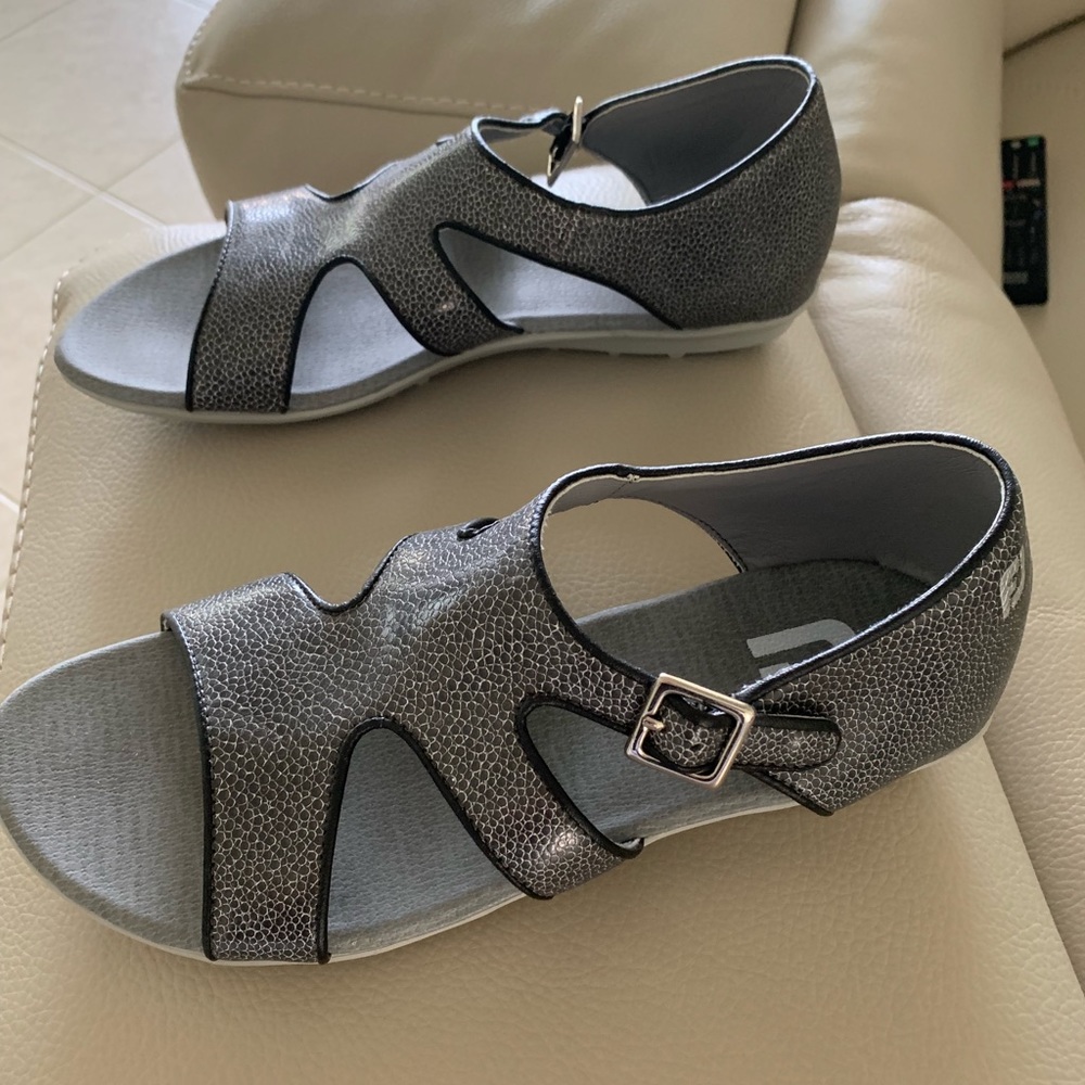 FootJoy golf sandals. 7